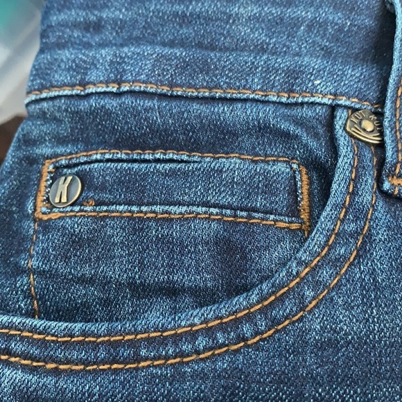 Kut from the Kloth Katy Boyfriend Jeans - Picture 9 of 12